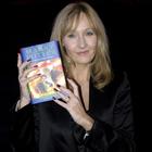 J.K. Rowling, la "mamma" di Harry Potter rivela di essere stata vittima di violenze sessuali e abusi domestici