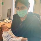 Coronavirus Roma, «Io, neo-mamma positiva al Covid-19 e l’abbraccio a mio figlio dopo 13 giorni»