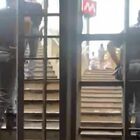 Sciopero dei trasporti, la videodenuncia: «200 persone bloccate nella metro a Cornelia». Atac: «Provvedimenti per i responsabili»
