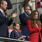 William e Kate allo stadio per Inghilterra-Germania: prima volta a Wembley per il piccolo George