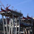 Genova, ponte Morandi. Falsi report su altri viadotti: arresti e perquisizioni