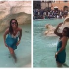 Aida Nizar, bagno nella fontana di Trevi: arriva la multa da 450 euro