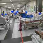 Napoli, all'ospedale Cardarelli tornano le barelle: oltre 100 pazienti stipati nel pronto soccorso