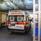 Muore bambina in autostrada tra Lucca e Massa: auto si cappotta e poi va in fiamme, aveva 4 anni