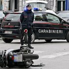 Ragazzo 18enne in scooter non si ferma all'alt e investe un carabiniere: gravi entrambi