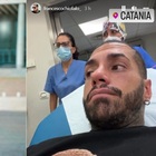 Francesco Chiofalo ricoverato in ospedale. Il personal trainer in lacrime: «Non sento la gamba»