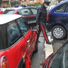 Roma, colpi di pistola in strada a Ostia: gambizzato il cognato di Roberto Spada