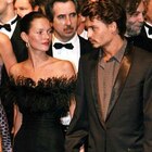 «Sono scivolata e Johnny Depp è corso ad aiutarmi». Kate Moss torna a difendere il suo ex-compagno
