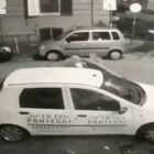 Napoli, arrestato il rapinatore che trascinò la sua giovane vittima (su un'auto rubata)
