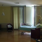 Berlusconi ricoverato, suite al San Raffaele di 300 metri con 9 stanze e tre bagni