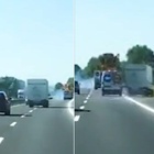 A zig-zag con il camion, provoca un incidente ed esce di strada: il conducente nei guai