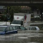 Catania piegata dal ciclone, città sommersa e strade come fiumi: due morti