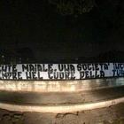 Daniele De Rossi, gli striscioni contro Pallotta apparsi nella notte Foto