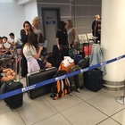 Ciampino, il caos a causa dei voli cancellati da Ryanair per lo sciopero dei controllori