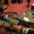 Fiducia su Dl Aiuti, i senatori M5S lasciano i banchi vuoti