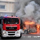 I bus in fiamme di Roma citati anche a Londra. The Indipendent: «Quest'anno è il decimo»