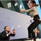 Fabiana Dadone, il fotomontaggio della ministra che contesta Draghi pubblicato dal compagno