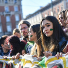 Clima, migliaia di giovani in piazza da Milano a Bari: «Ci siamo rotti i polmoni»
