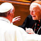 Abusi, le nuove accuse contro l'ex cardinale McCarrick mettono in imbarazzo il Vaticano