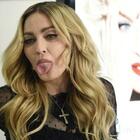 Bufera social per l'omaggio a Marilyn, Madonna si infuria per le critiche «Siete troppo stupidi per capirlo»