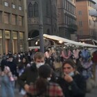 Firenze, il sindaco Nardella: «Ieri troppa folla in centro, il menefreghismo è alleato del virus»