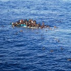 Migranti, naufragio in Egeo vicino alle spiagge dei turisti: 9 morti, tra cui 6 bambini