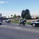 Padova, schianto contro un camion: 17enne muore sullo scooter guidato dal padre