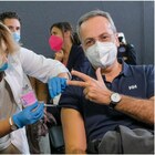 Vaccino, D'Amato: «Terza dose al quinto mese e mascherina all’aperto»