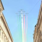 Le Frecce Tricolori volano su piazza Venezia VIDEO