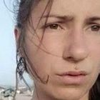 Eva, turista italiana di 30 anni, trovata morta su una spiaggia del Marocco. L'amico è sotto interrogatorio