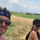 David Beckham in bici alla scoperta della Puglia: la vacanza è in famiglia
