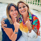 Simona Ventura e la foto con Paola Perego, due dettagli fanno infuriare i fan: «Non è possibile...»
