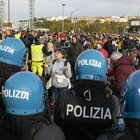 Boom di contagi a Trieste dopo le proteste no Green pass. Il prefetto: «Stop manifestazioni fino a fine anno»
