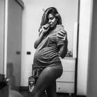 Costanza Caracciolo incinta, la foto col pancione in intimo attira le critiche: «Quanto sei ingrassata»