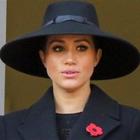 Meghan Markle, retroscena prima dell’addio a Buckingham Palace: «Volevano farla vergognare»
