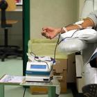 Coronavirus, appello ai donatori di sangue: «Prenotatevi per evitare crisi future»