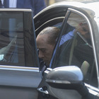 Silvio Berlusconi di nuovo al Senato: le prime foto del grande ritorno