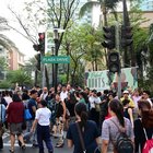 Terremoto nelle Filippine, gente in strada
