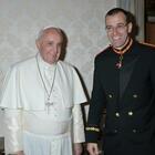 Vaticano, scompare ex capo delle Guardie Svizzere del Papa. Congedato nel 2014 per «modi bruschi» FOTO