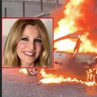 Adriana Volpe, auto esplode sotto la sua casa ai Parioli: lei filma tutto VIDEO