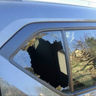 Roma, rompono i finestrini delle auto con un martelletto e le saccheggiano: arrestati due afghani