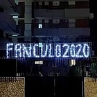 “Fanculo 2020”, in Puglia spuntano le prime luminarie di Natale per dire addio all'anno del covid