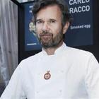 Carlo Cracco a Milano il ristorante riapre: ecco quanto costa un pranzo take away dello chef