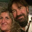 Rocco muore di covid a 53 anni, la moglie: «Un mese di agonia, l'ho visto l'ultima volta in videochiamata»