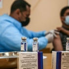 AstraZeneca, allo Spallanzani via ai test con altri vaccini dopo la prima dose: coinvolti 600 volontari