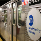 New York, l'appello del sindaco ai manager: «Usate la metro anche per dare di ripresa post Covid». Ma i contagi aumentano