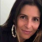 Elena Augello morta, la giornalista stroncata da una malattia a 41 anni. Lascia tre figli