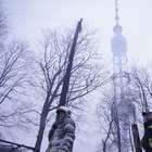 Ucraina, torre tv di Kiev colpita dalle bombe russe: 5 morti, spente tutte le trasmissioni