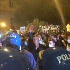 Napoli, la protesta anti-lockdown al Vomero