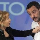 Salvini: «Io stasera dalla Gruber, che simpatia». E lei replica: «Se non vuole, resti a casa»